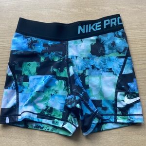 Girls Small Green and Blue Nike Pro Spandex Shorts